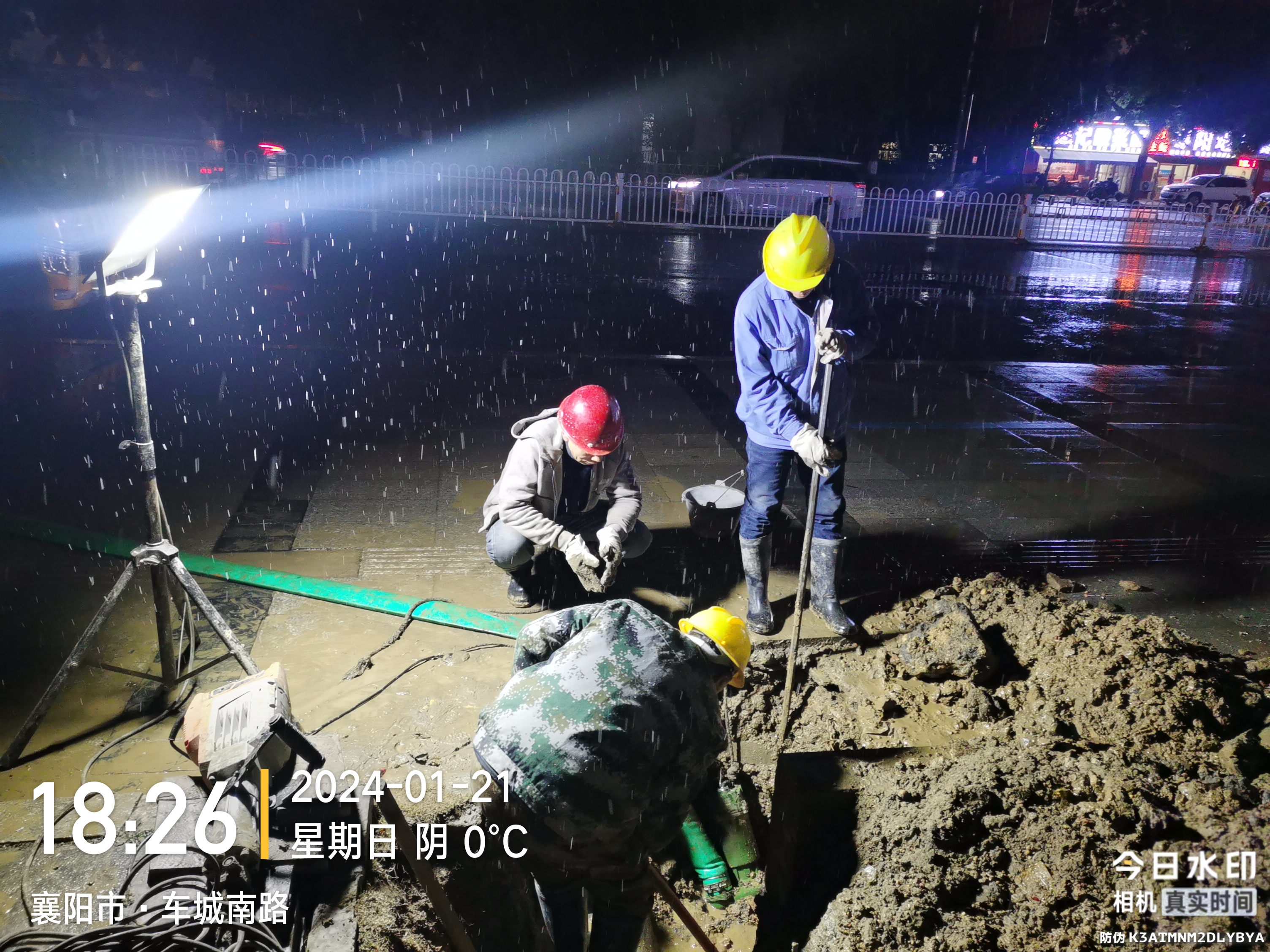 保障供水，樊城管網(wǎng)“凍”真格！